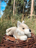 Der weiße Wolf 24cm liegend, der Herzen erobert